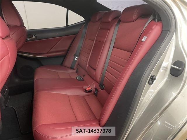 Lexus IS 2013-06 205871-22