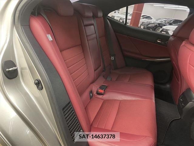 Lexus IS 2013-06 205871-20