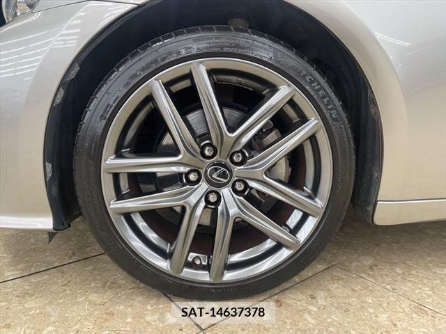 Lexus IS 2013-06 205871-17