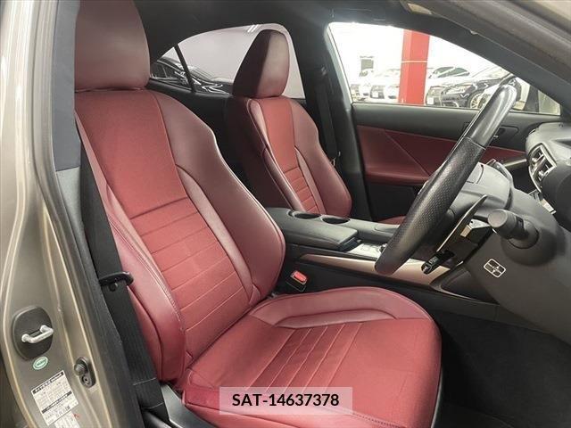 Lexus IS 2013-06 205871-19