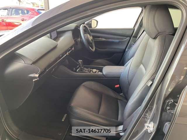 Mazda MAZDA3 2019-08 330724-6