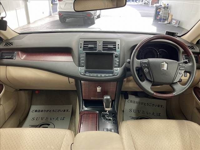 Toyota CROWN SEDAN 2009-08 26732-1