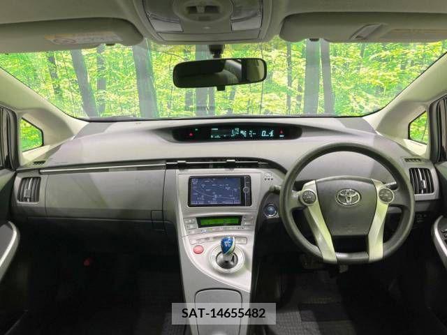 Toyota PRIUS 2014-07 383382-1