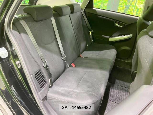 Toyota PRIUS 2014-07 383382-9