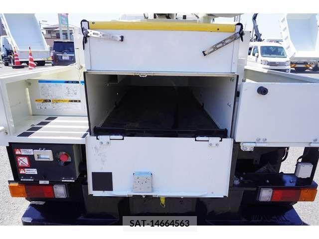 Mitsubishi CANTER 2017-11 302613-18