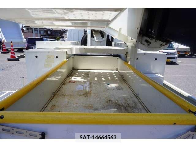Mitsubishi CANTER 2017-11 302613-17