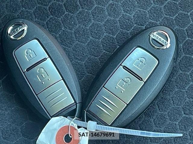 Nissan JUKE 2012-12 204594-27