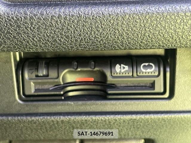 Nissan JUKE 2012-12 204594-5