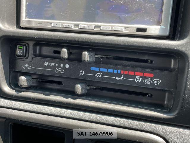 Toyota PIXIS VAN 2013-04 281457-15