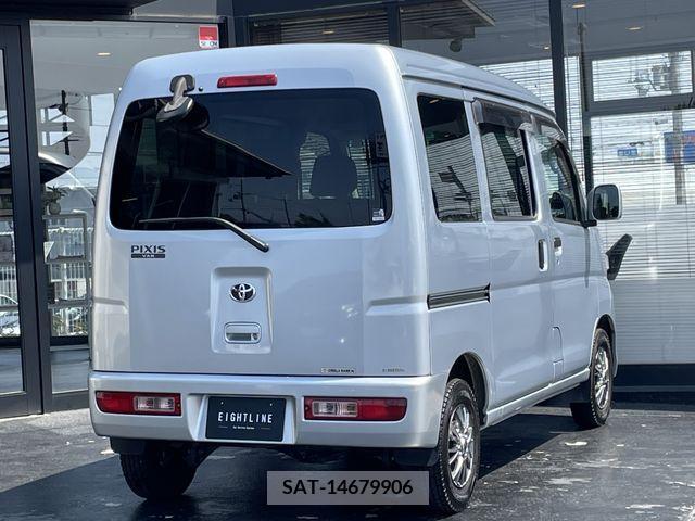 Toyota PIXIS VAN 2013-04 281457-7