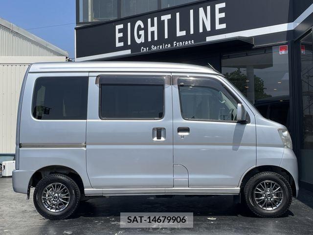 Toyota PIXIS VAN 2013-04 281457-3