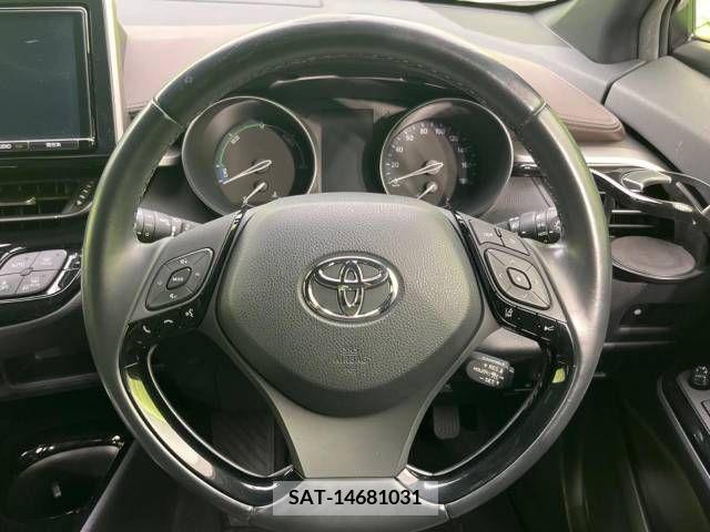 Toyota C-HR 2018-08 264250-11