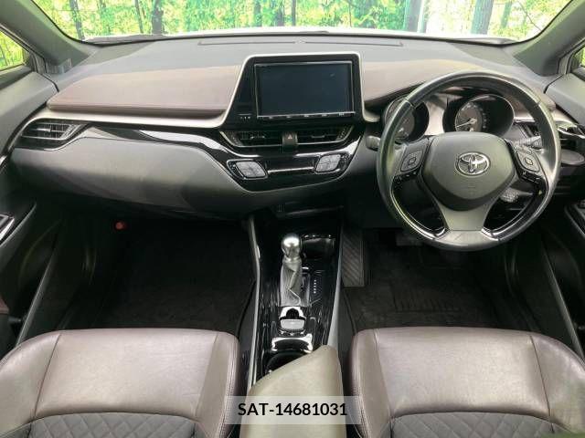 Toyota C-HR 2018-08 264250-1