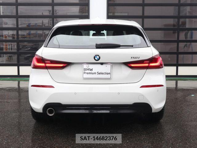 Bmw 1 SERIES 2023-11 228130-4
