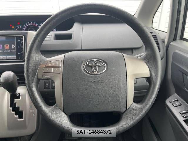 Toyota NOAH 2009-10 279520-6