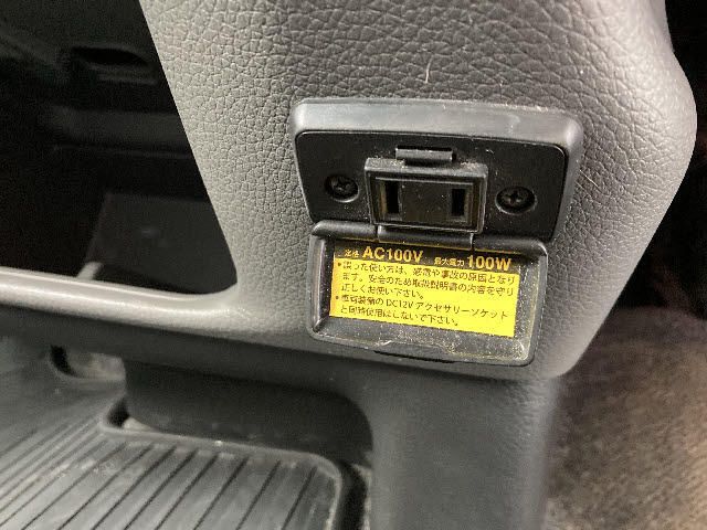 Nissan NV350 Caravan 2020-12 8754-10