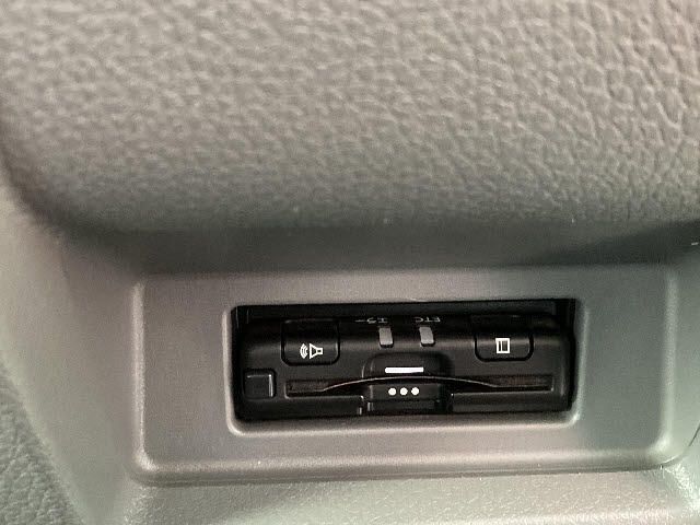 Nissan NV350 Caravan 2020-12 8754-8