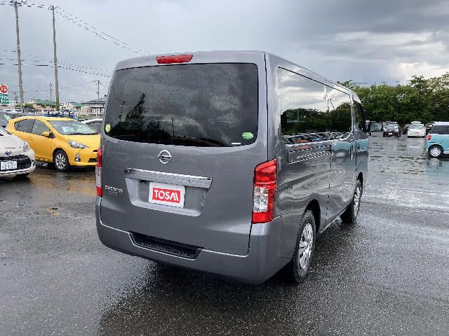 Nissan NV350 Caravan 2020-12 8754-1