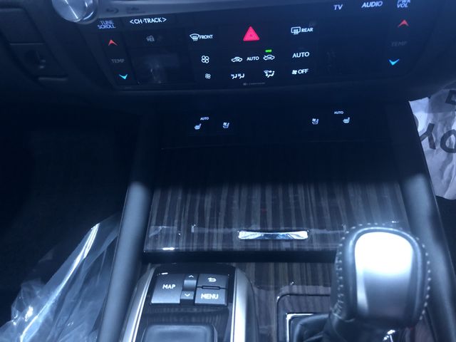 Lexus GS 2017-08 24017-5