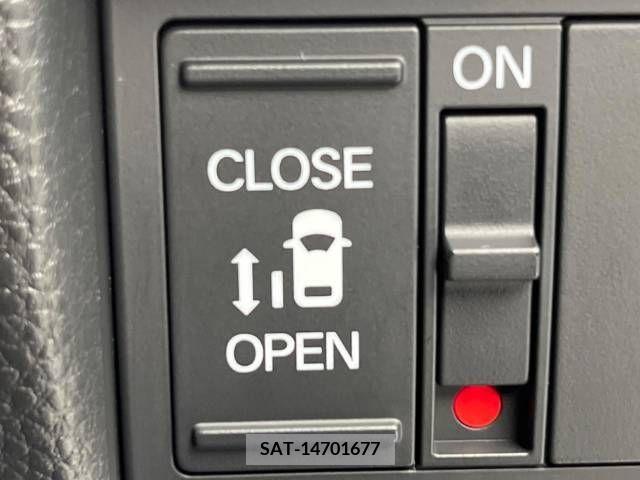 Honda N BOX CUSTOM 2020-05 330771-2