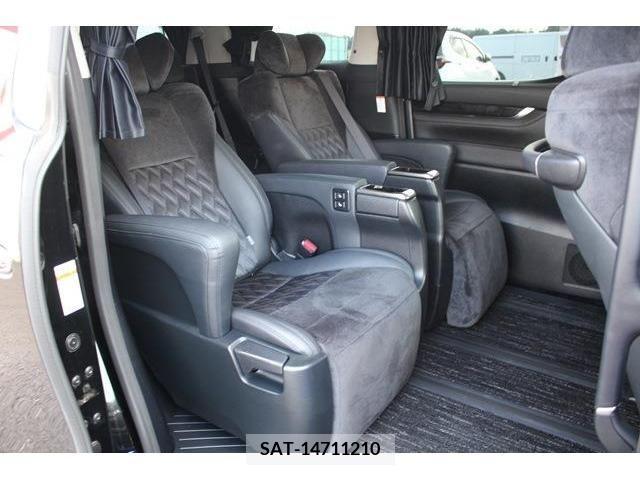 Toyota VELLFIRE 2015-12 331912-17