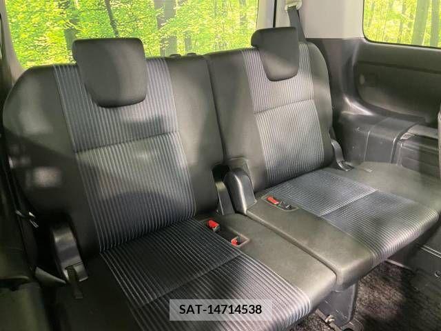 Toyota VOXY 2016-06 288895-10