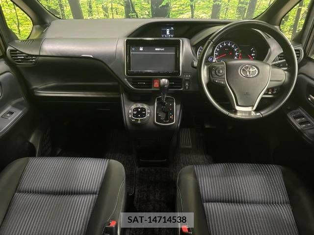 Toyota VOXY 2016-06 288895-1