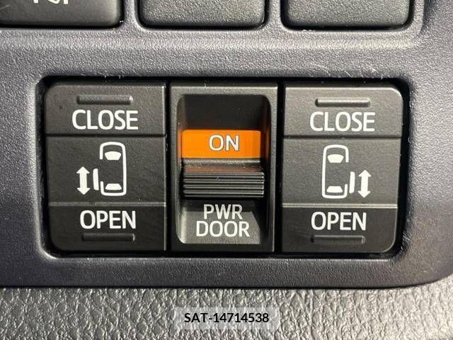 Toyota VOXY 2016-06 288895-3