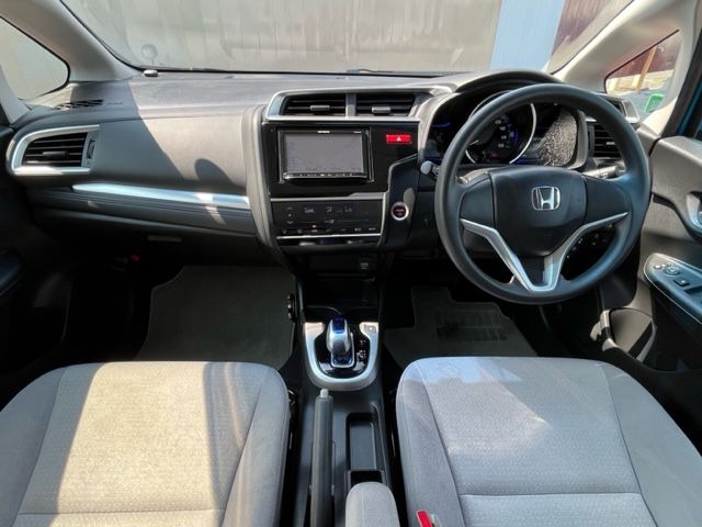 Honda FIT HYBRID 2014-03 8369-1