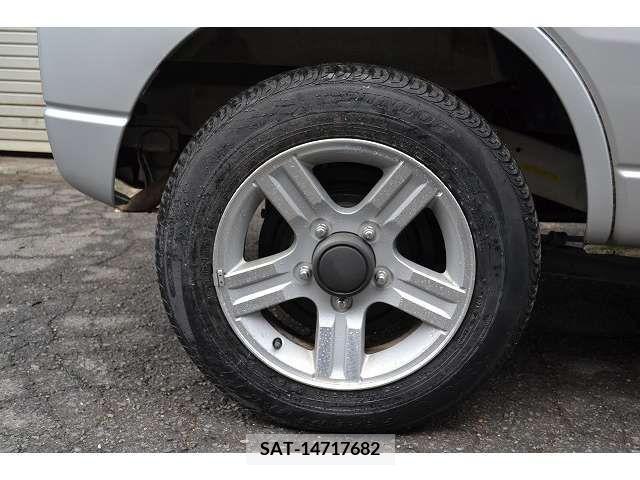 Mazda AZ-OFFROAD 2011-01 206371-10