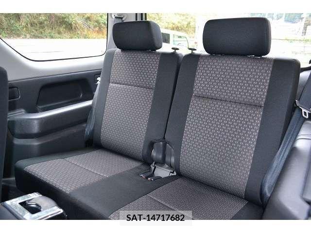Mazda AZ-OFFROAD 2011-01 206371-16