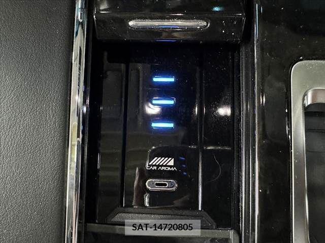 Toyota VELLFIRE 2017-08 380346-24