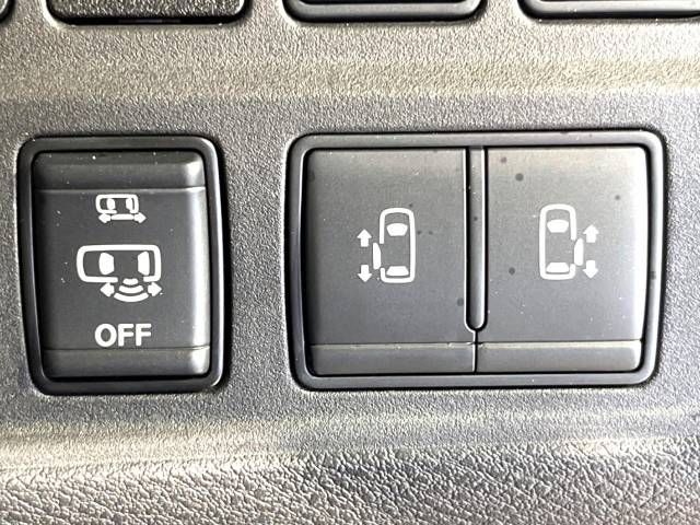 Nissan SERENA 2018-06 20480-4