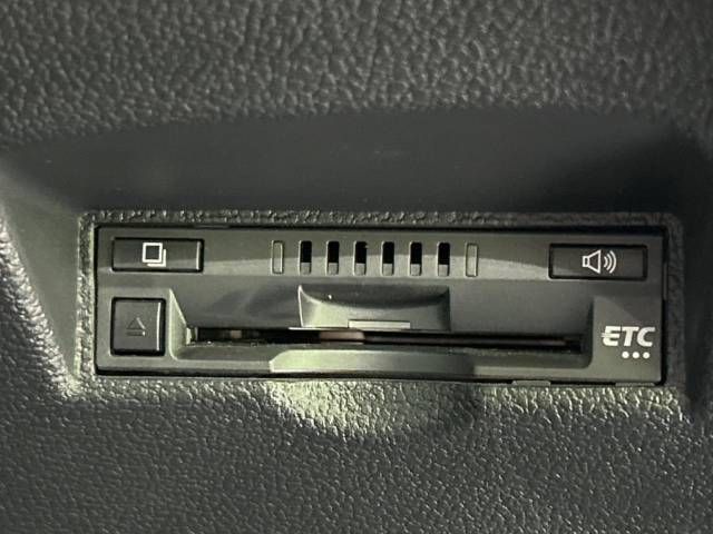 Toyota PRIUS 2018-03 12282-5