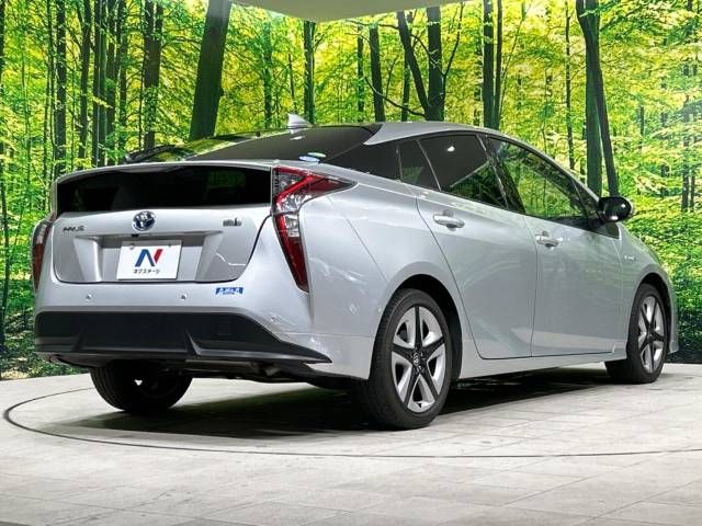 Toyota PRIUS 2018-03 12282-17