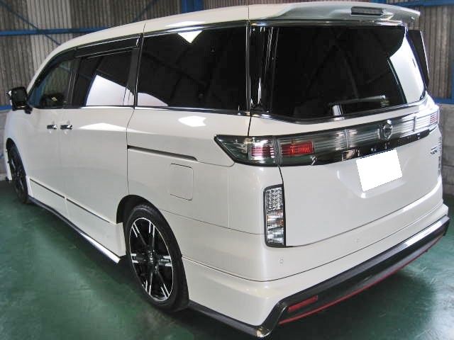 Nissan ELGRAND 2015-01 196632-1