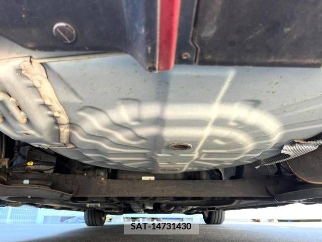Nissan NOTE 2018-04 330125-19