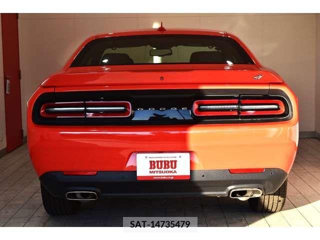 Dodge CHALLENGER 2019-06 208753-2
