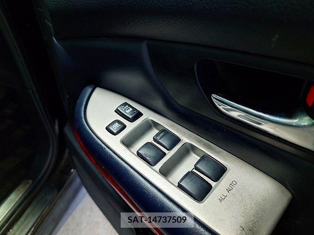 Toyota HARRIER 2010-04 396724-24