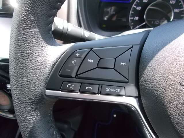 Nissan NOTE 2018-05 9545-15