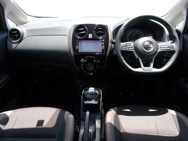Nissan NOTE 2018-05 9545-2