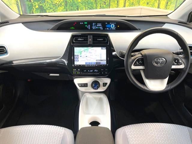 Toyota PRIUS 2016-07 195754-1