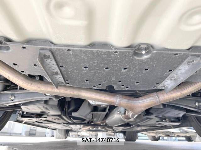 Toyota MARK X 2017-06 382777-19