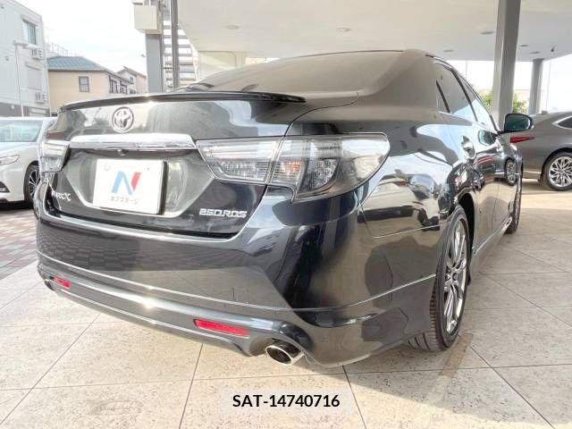 Toyota MARK X 2017-06 382777-17