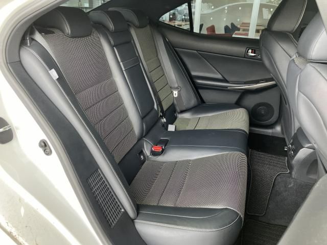 Lexus IS 2013-06 187394-22