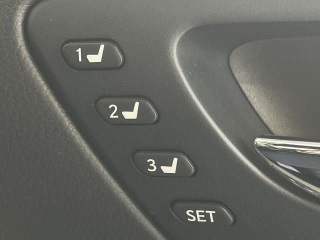 Lexus IS 2013-06 187394-18