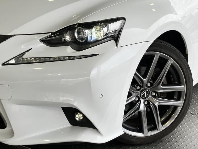 Lexus IS 2013-06 187394-4