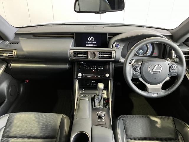 Lexus IS 2013-06 187394-5