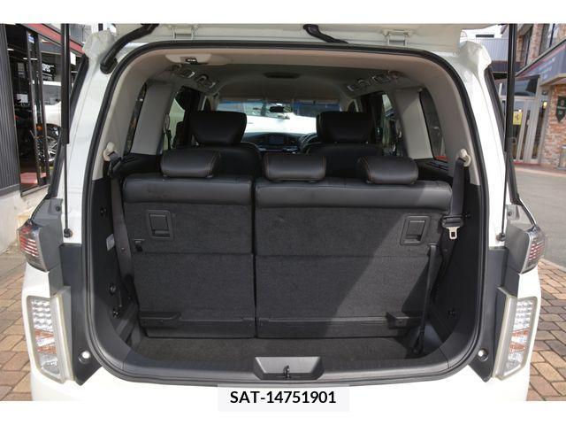Nissan ELGRAND 2017-06 316298-19