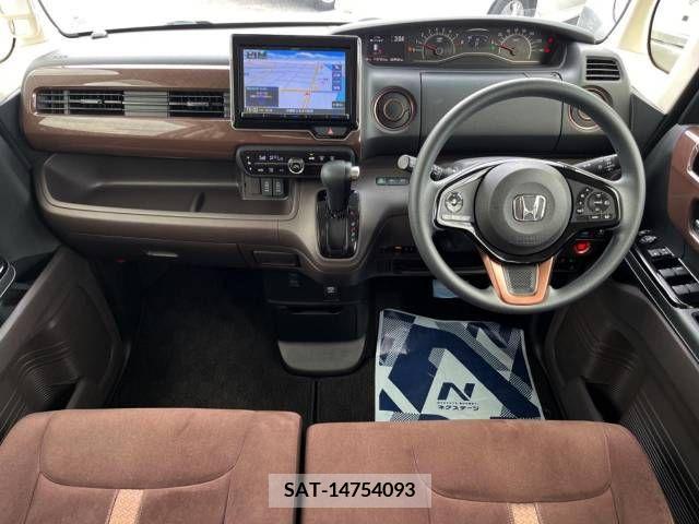 Honda N BOX 2019-03 307022-1